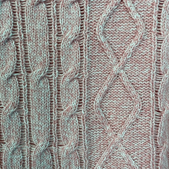 Girls Old Navy Pink Sweater - Picture 4 of 5